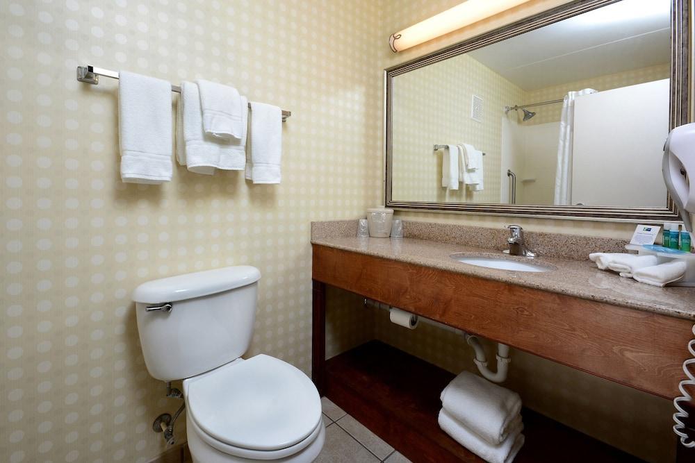 Holiday Inn Express Lynchburg By Ihg Εξωτερικό φωτογραφία