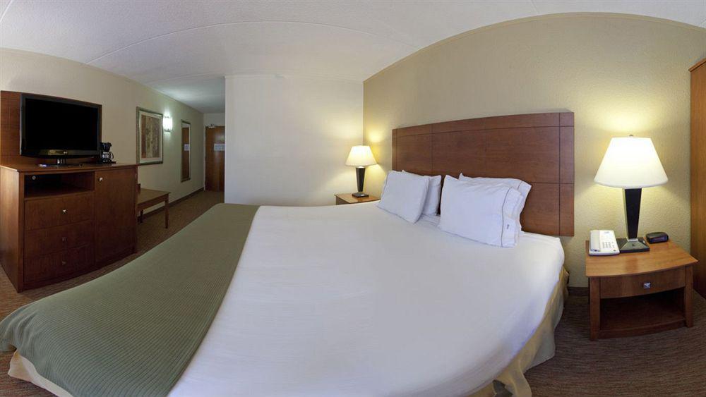 Holiday Inn Express Lynchburg By Ihg Εξωτερικό φωτογραφία