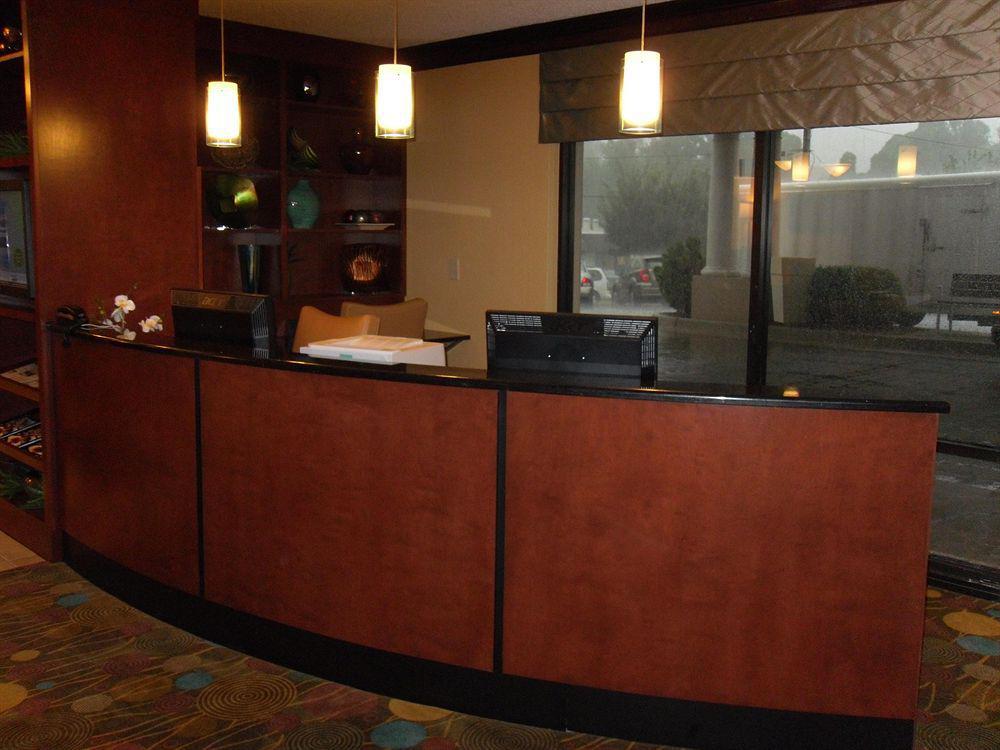 Holiday Inn Express Lynchburg By Ihg Εσωτερικό φωτογραφία