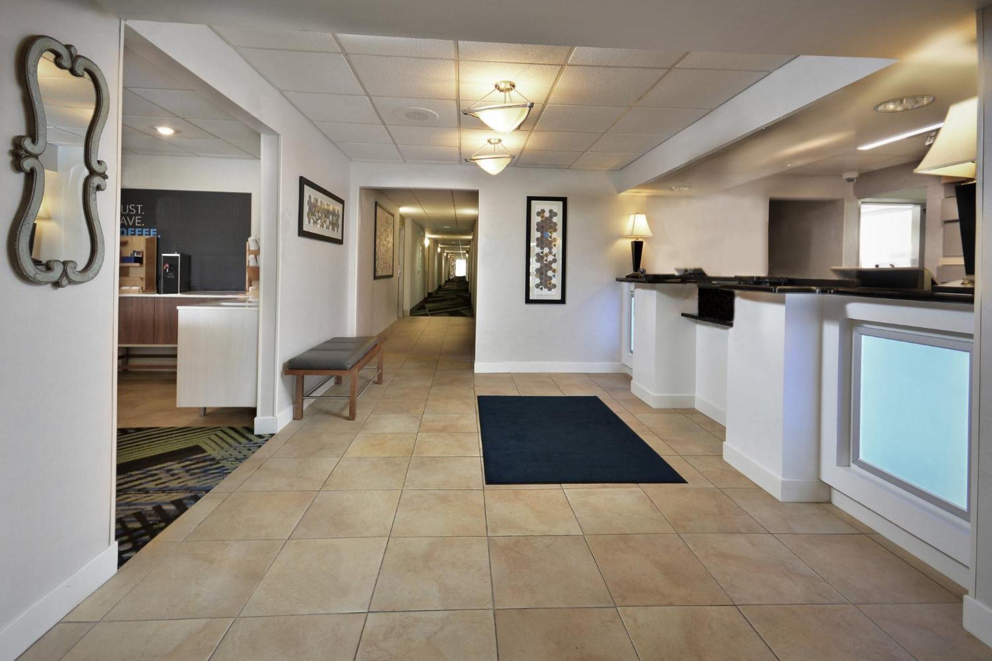 Holiday Inn Express Lynchburg By Ihg Εξωτερικό φωτογραφία