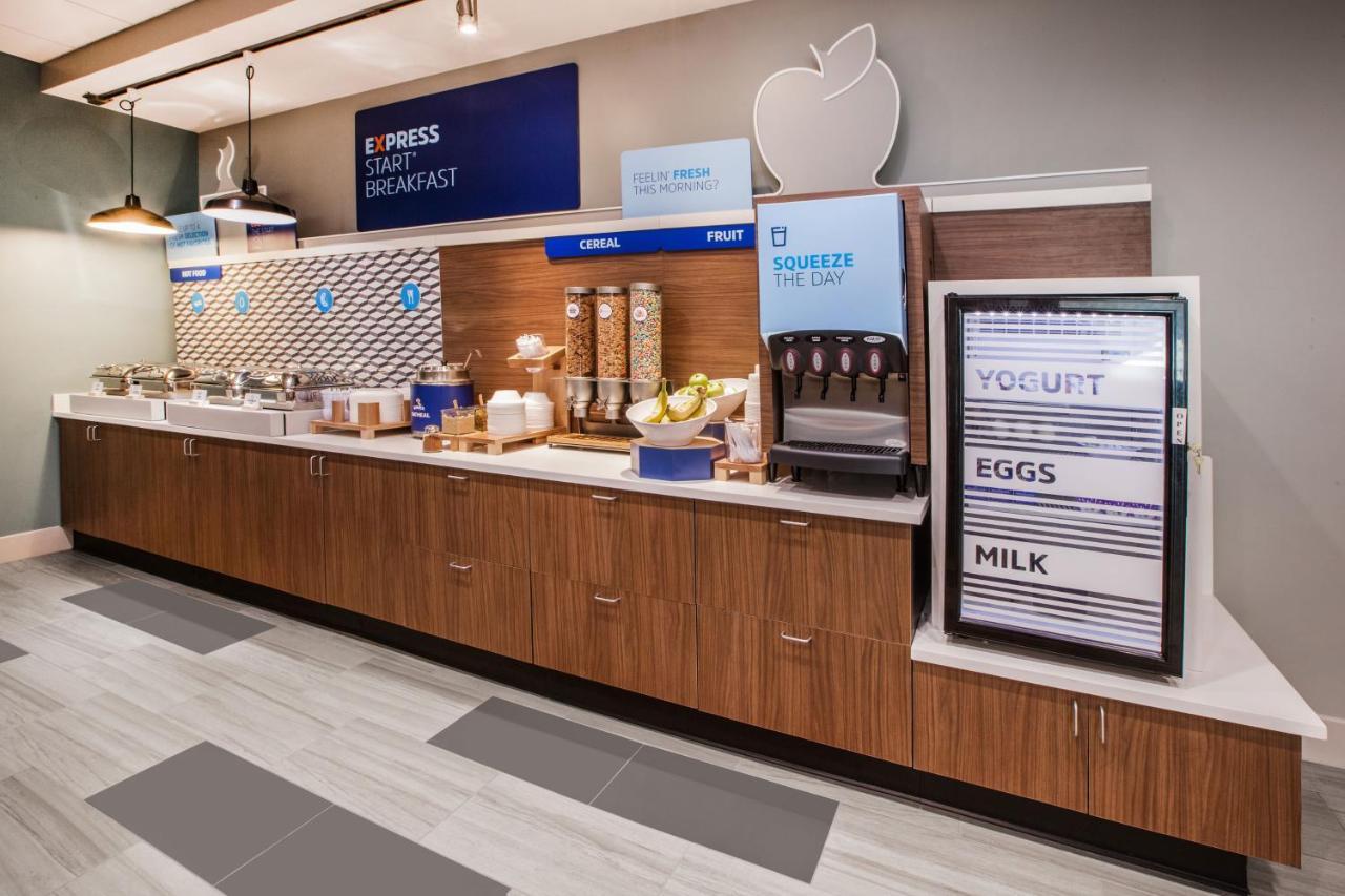 Holiday Inn Express Lynchburg By Ihg Εξωτερικό φωτογραφία